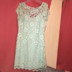 Excellent condition. Never been worn